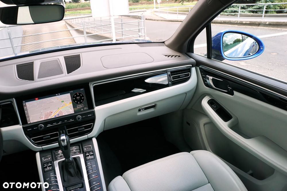 Porsche Macan S - 22