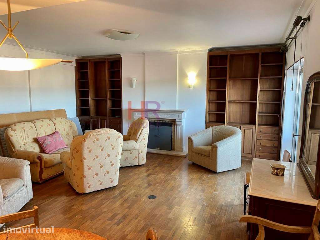 Apartamento T5 com garagem, mobilado e equipado, próximo da Univers... - Grande imagem: 2/19