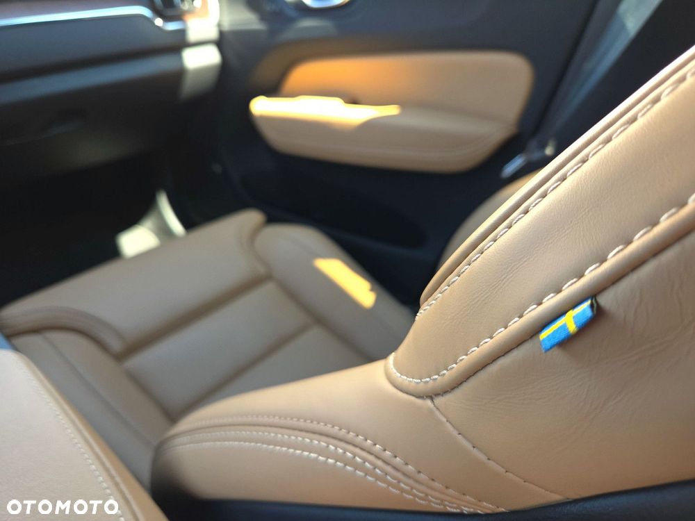 Volvo XC 60 - 25