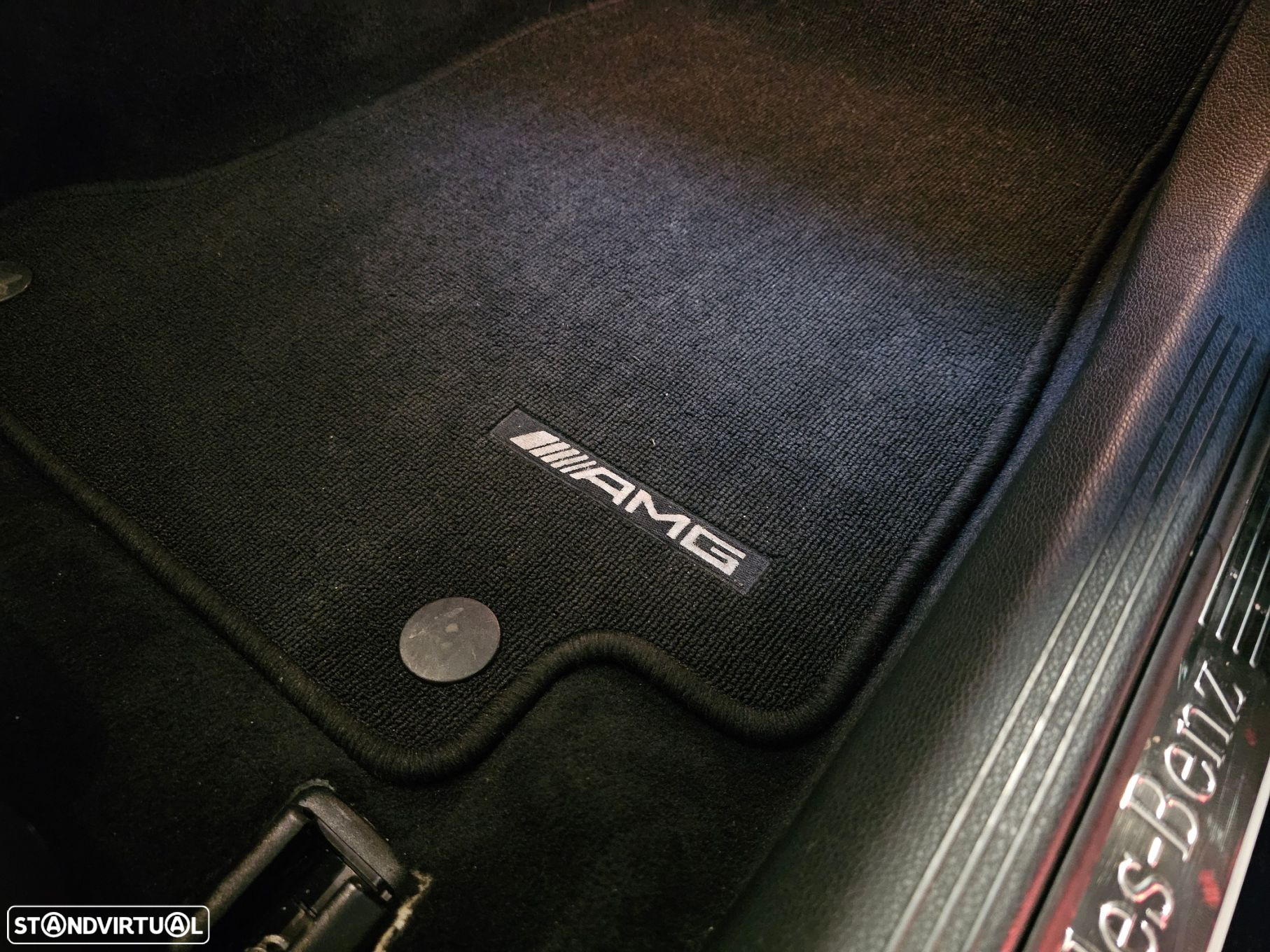 Mercedes-Benz C 300 h AMG Line - 26