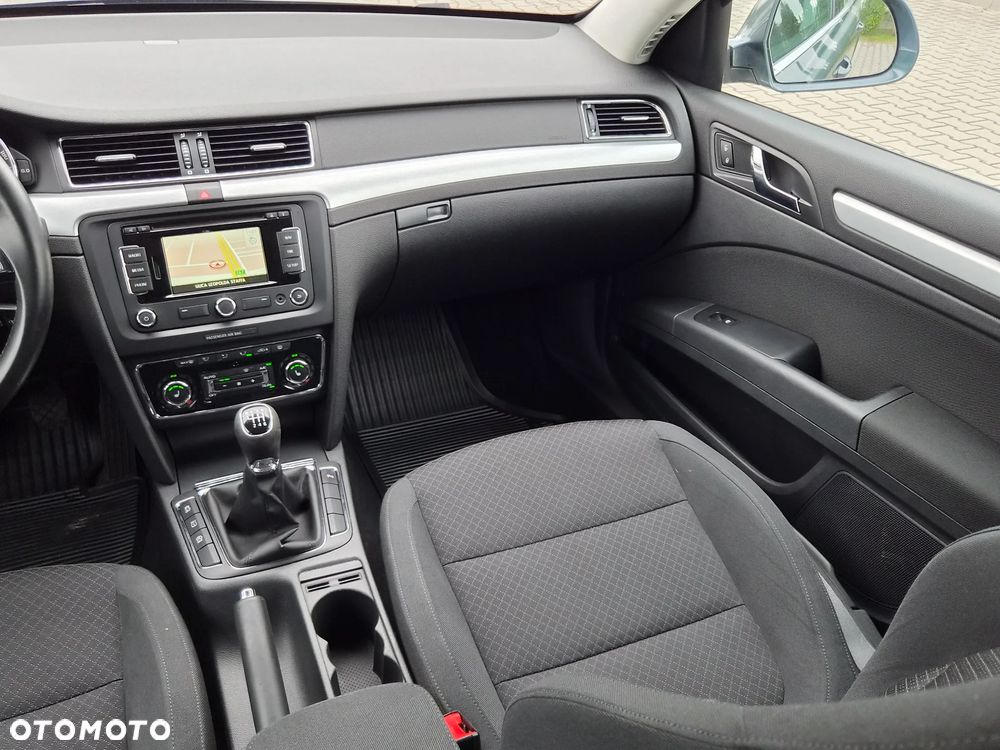 Skoda Superb 2.0 TDI Ambition - 25