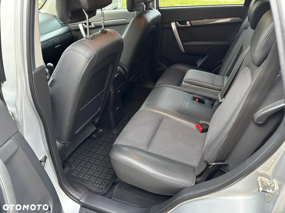 Chevrolet Captiva 2.4 2WD 7 Sitzer LS Family Edition - 20