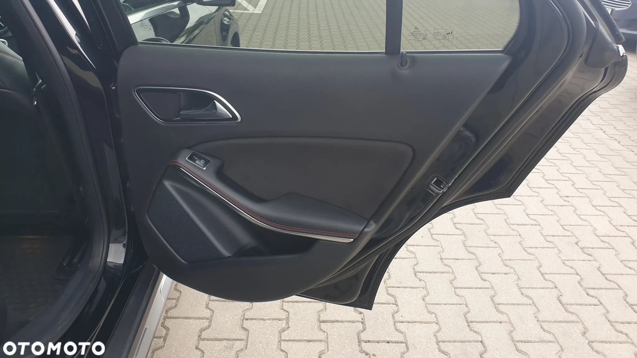 Mercedes-Benz GLA 250 4-Matic - 13