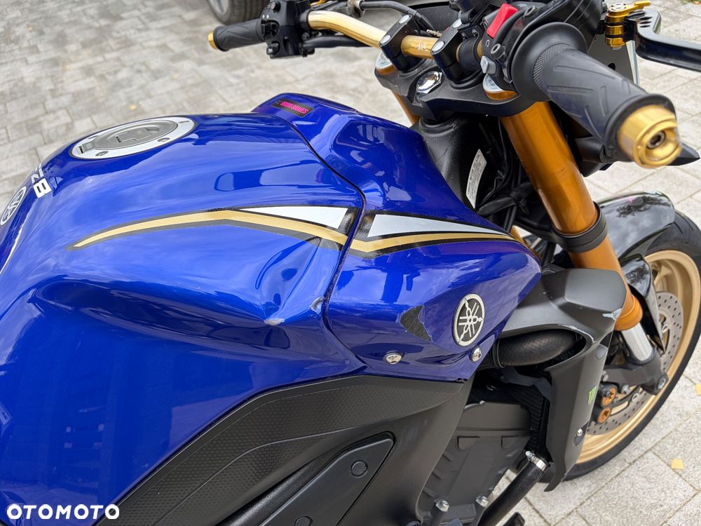 Yamaha FZ8 - 18