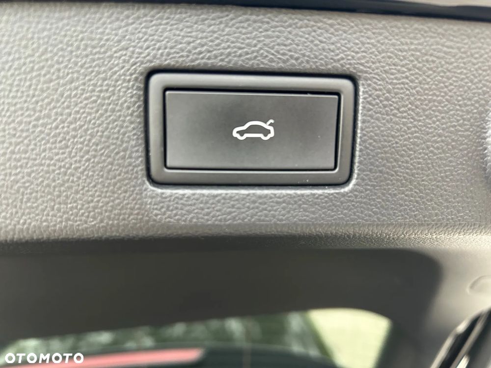 Volkswagen Arteon 2.0 TDI R-Line DSG - 32
