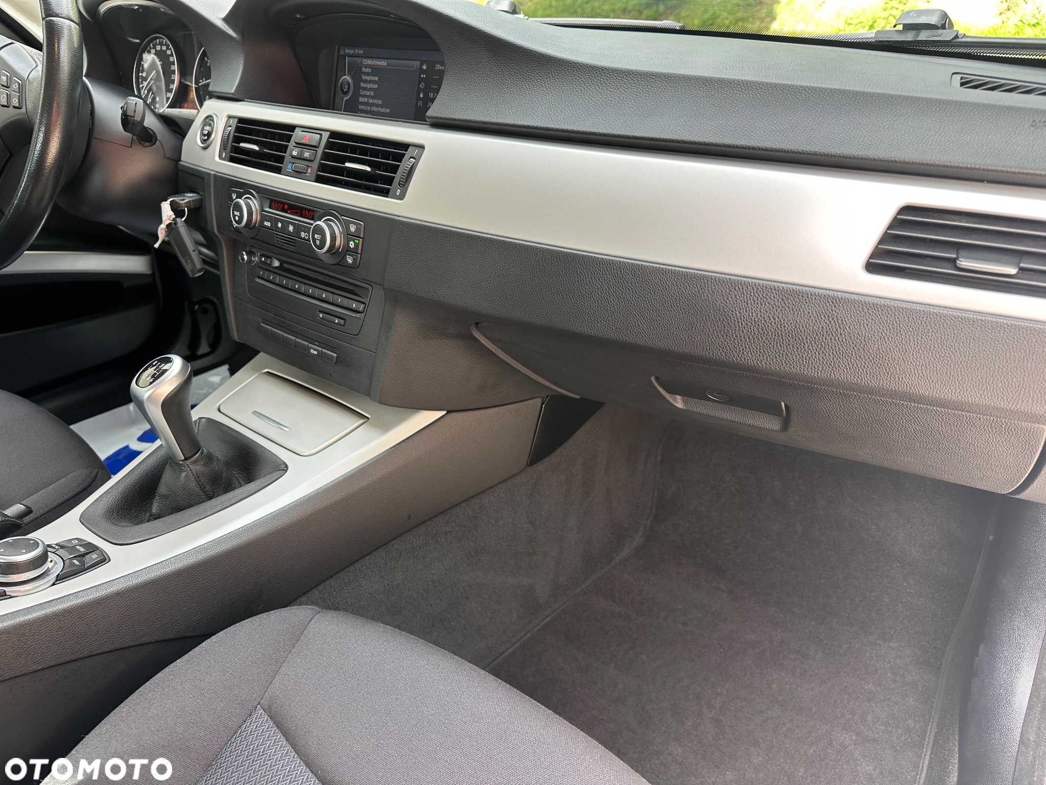 BMW Seria 3 318i - 31