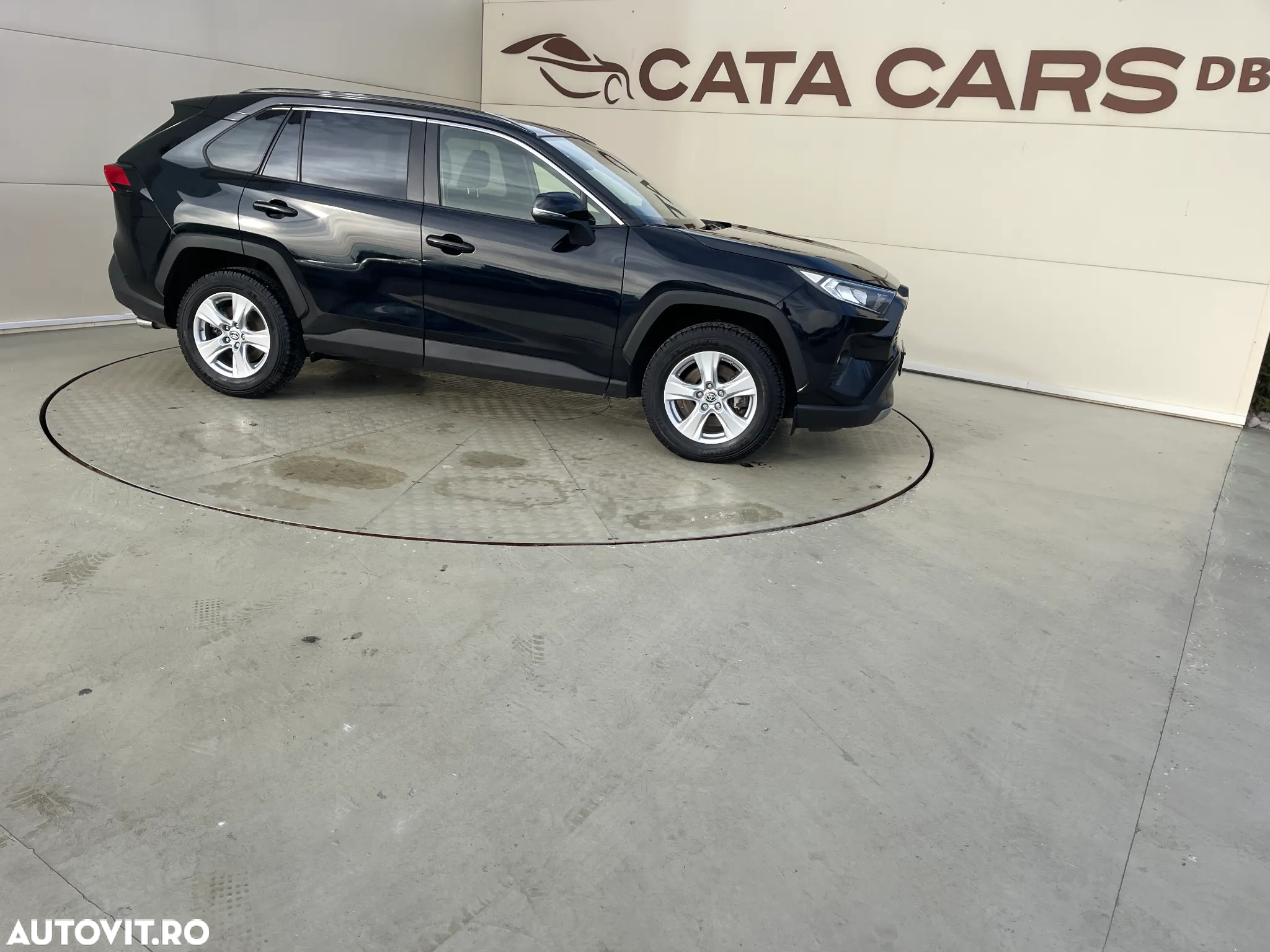 Toyota RAV4 - 18