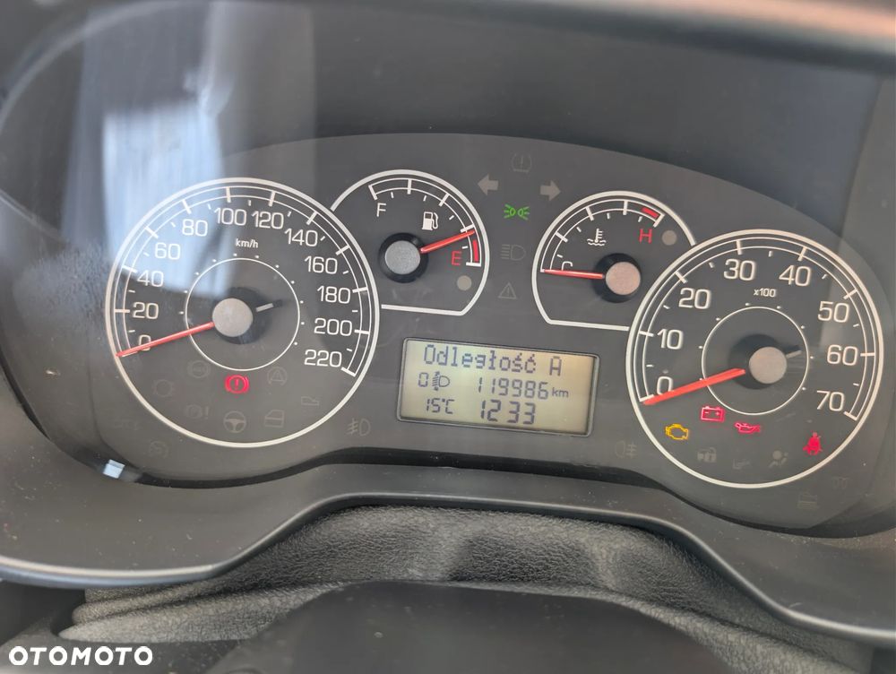 Fiat Grande Punto 1.4 8V 360 - 31