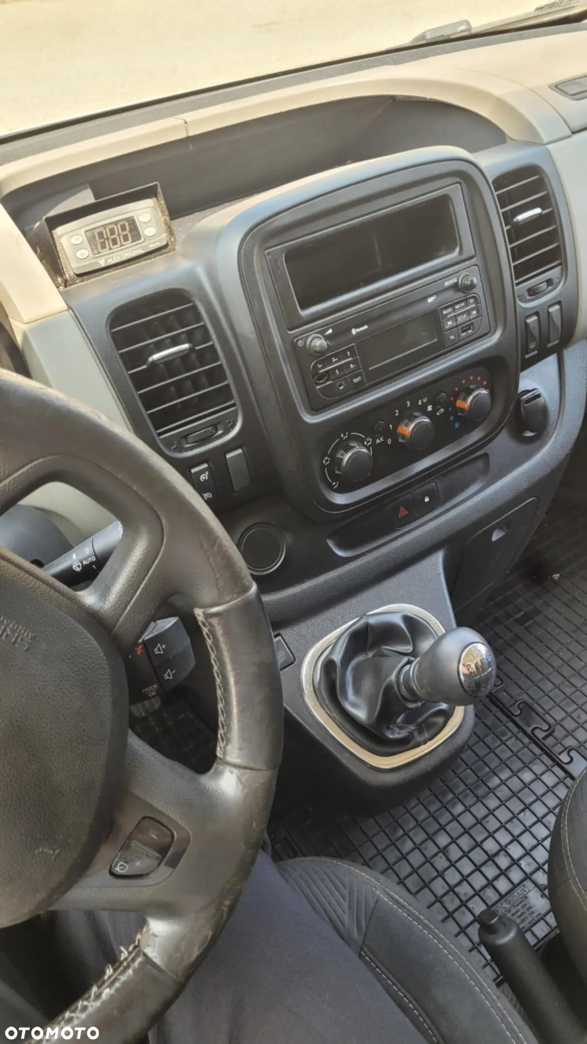 Renault Trafic - 6
