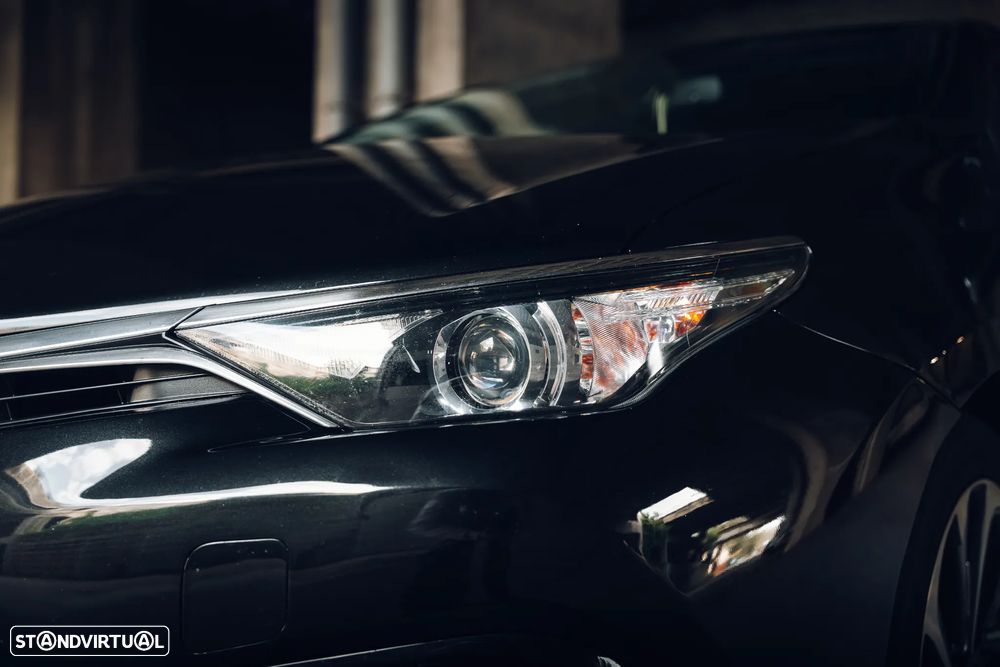 Toyota Auris 1.8 HSD Sport+Navi - 8