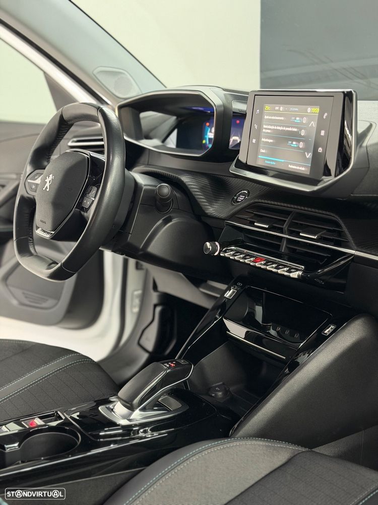 Peugeot e-2008 50 kWh Allure Pack - 23