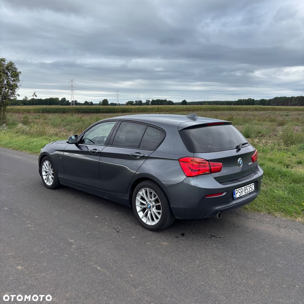 BMW Seria 1 118d Sport Line - 10