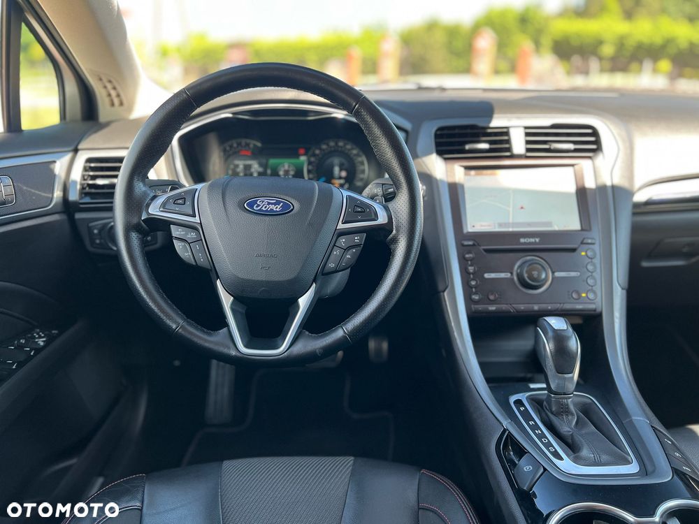 Ford Mondeo 2.0 EcoBoost STart-Stopp Autom ST-Line - 15