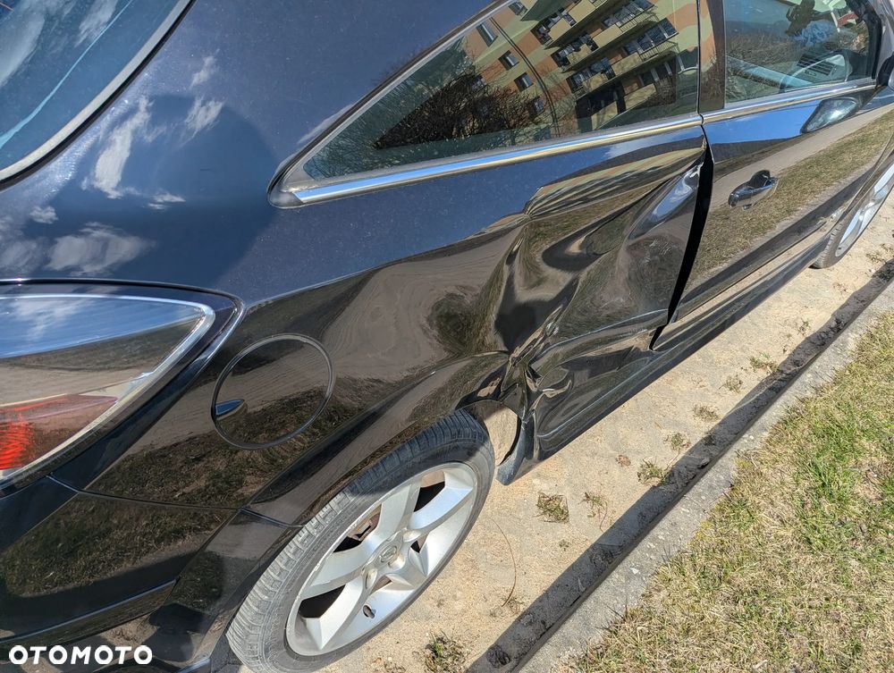 Opel Astra 1.6 Turbo Cosmo - 14