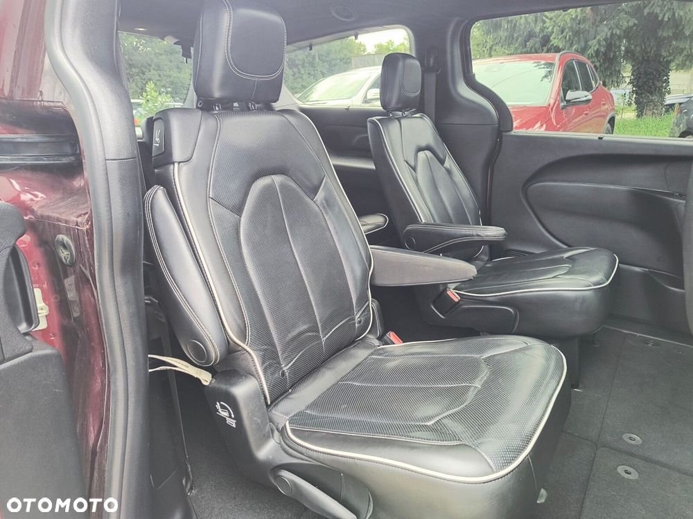 Chrysler Pacifica - 14