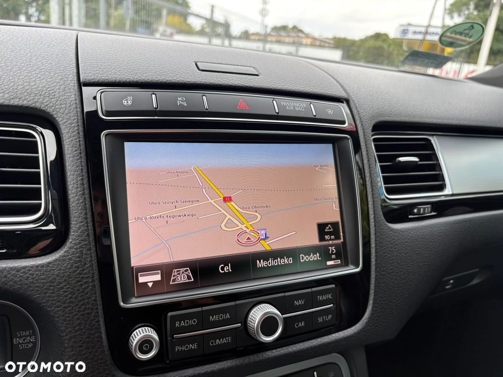 Volkswagen Touareg 3.0 V6 TDI BMT Perfectline R-Style - 24