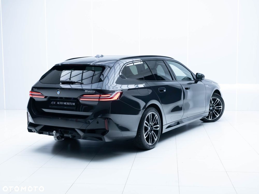 BMW Seria 5 520d xDrive - 11