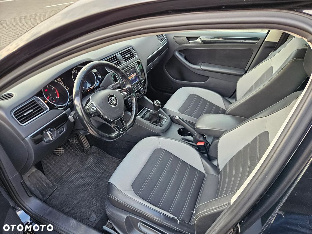 Volkswagen Jetta 1.4 TSI BMT Highline - 19