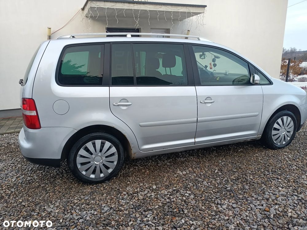 Volkswagen Touran 2.0 TDI Trendline - 3