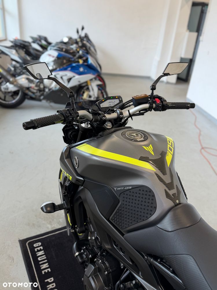 Yamaha MT - 19