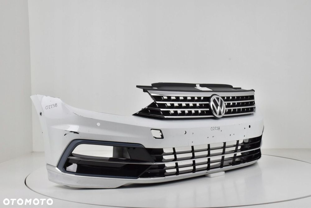 VOLKSWAGEN PASSAT B8 R-LINE PRZED LIFT 2016- ZDERZAK PRZEDNI - 8