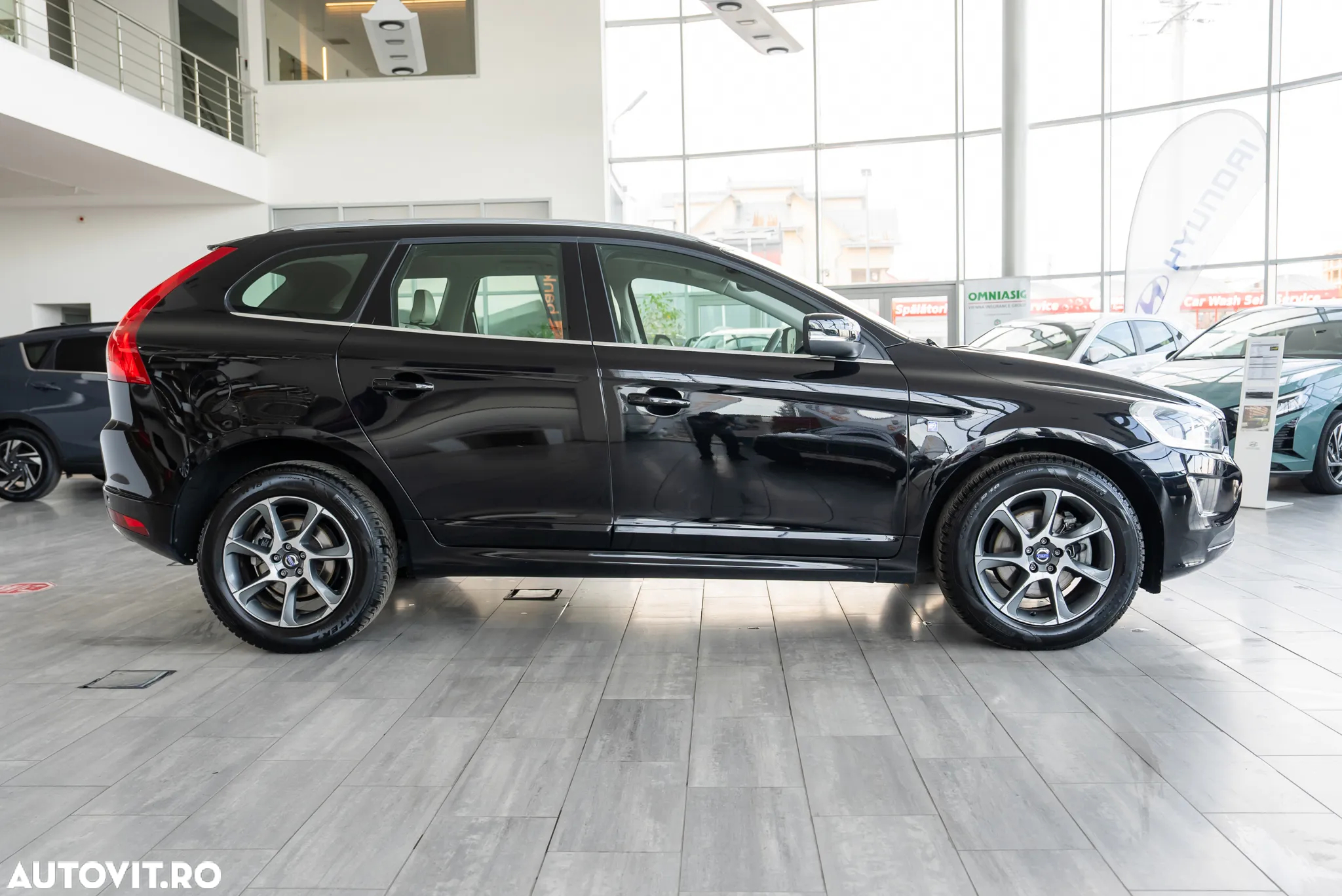Volvo XC 60 D4 AWD Geartronic Ocean Race - 12