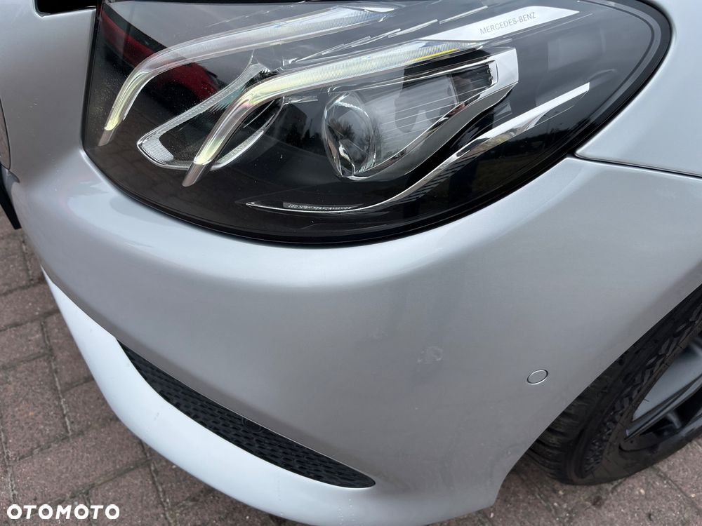 Mercedes-Benz Klasa E 220 d 9G-TRONIC - 31