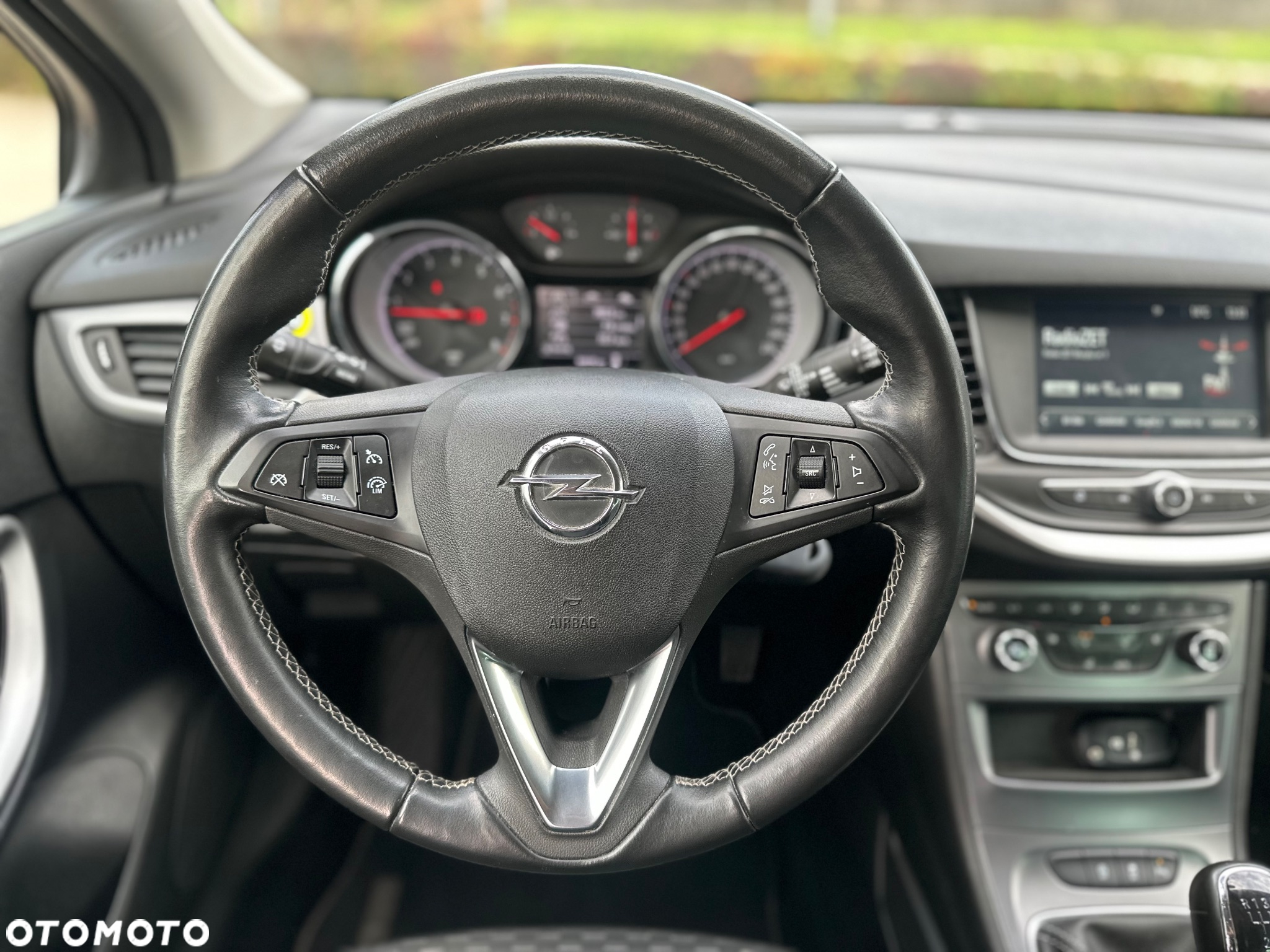 Opel Astra 1.4 Turbo 120 Jahre - 17
