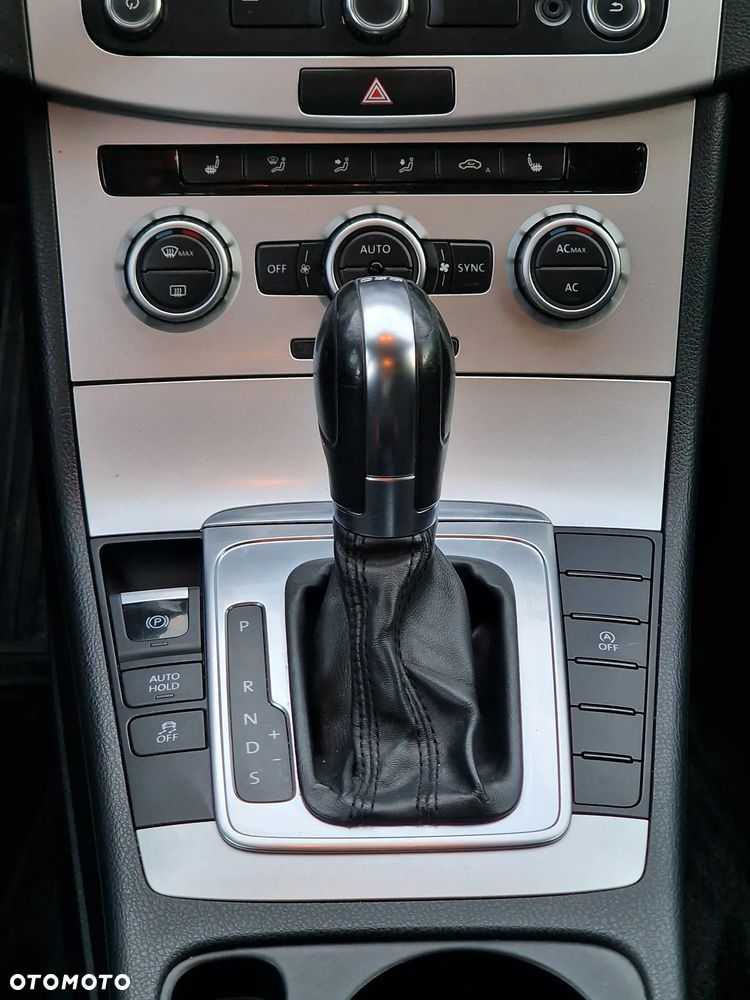 Volkswagen Passat 2.0 TDI Highline DSG - 10