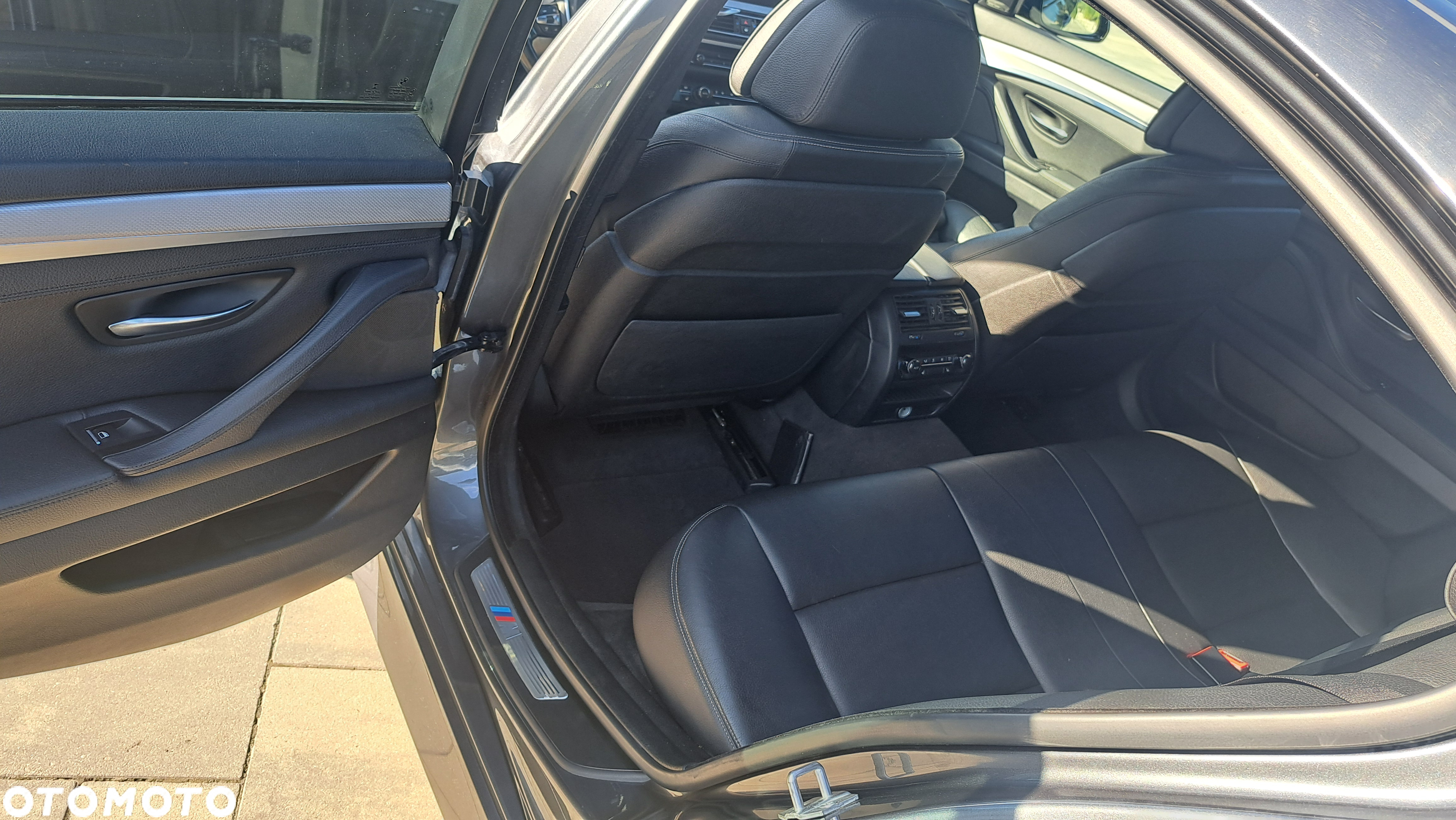 BMW Seria 5 M550d xDrive - 18