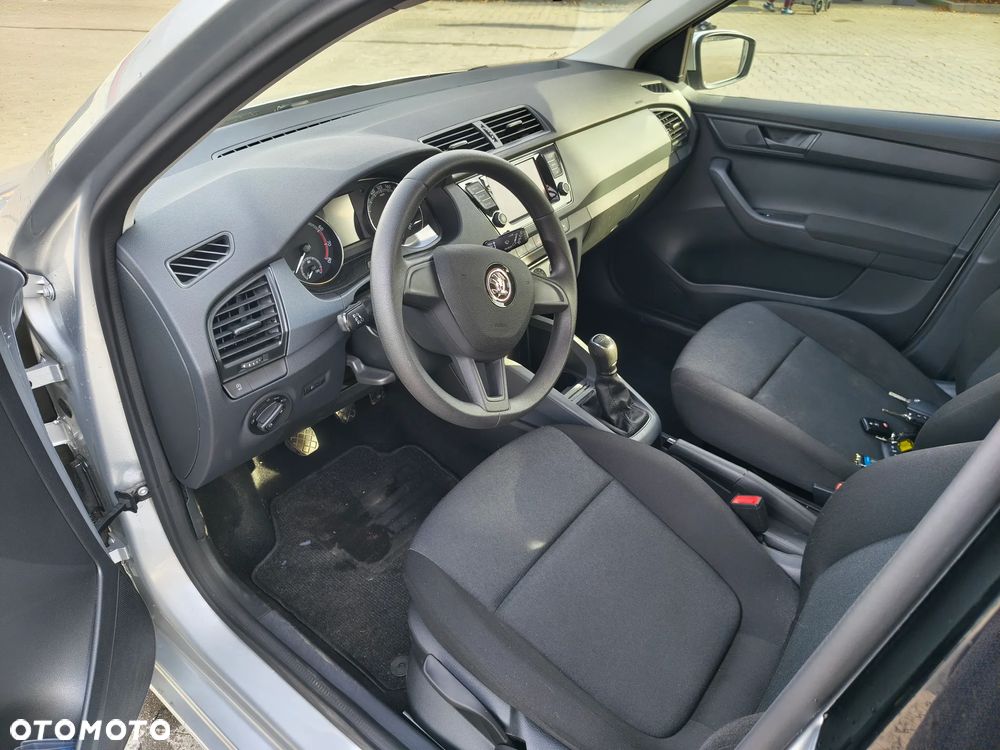 Skoda Fabia - 11