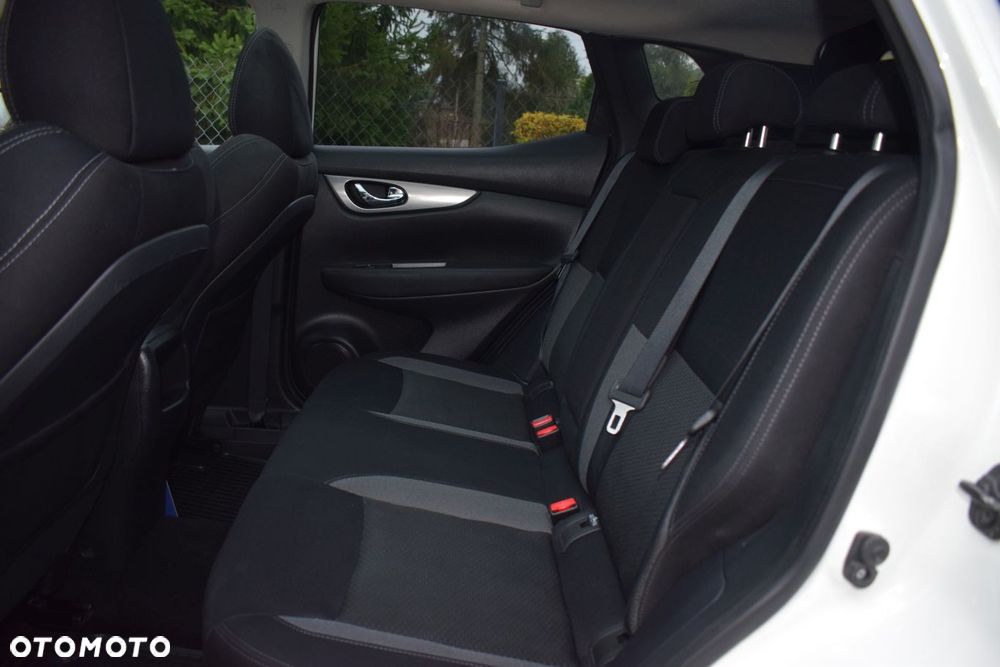 Nissan Qashqai 1.3 DIG-T TEKNA - 11