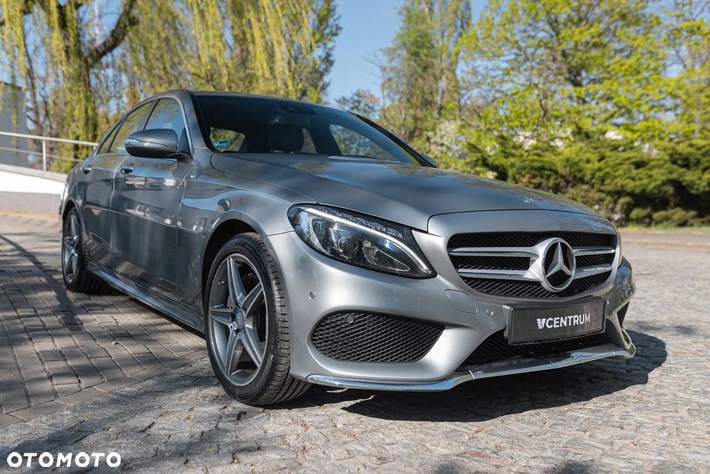 Mercedes-Benz Klasa C 200 4Matic 7G-TRONIC AMG Line - 8