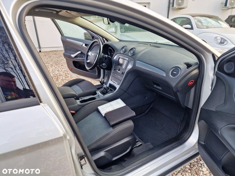 Ford Mondeo - 15