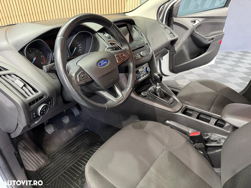 Ford Focus 1.5 EcoBlue Active - 11