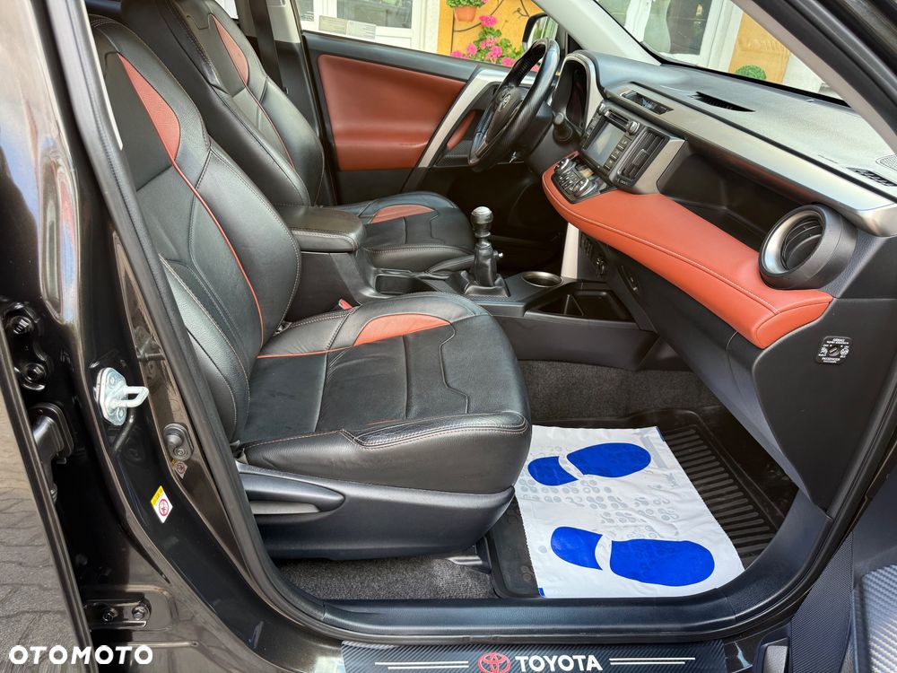 Toyota RAV4 2.0 D-4D Prestige - 31