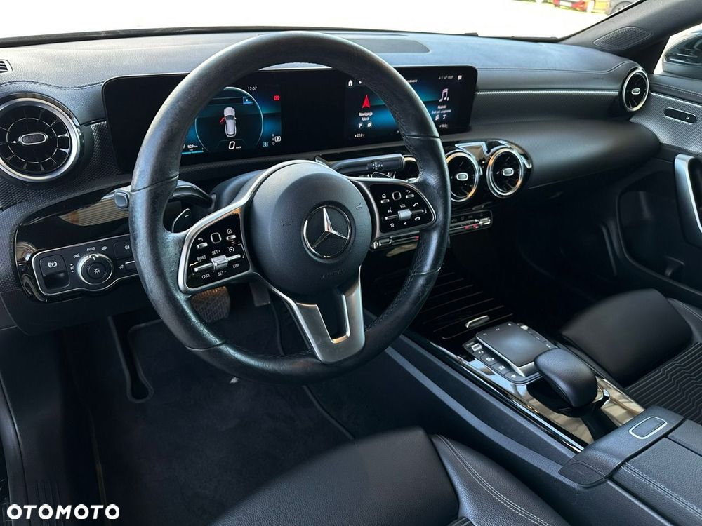 Mercedes-Benz CLA 220 d 8G-DCT - 12