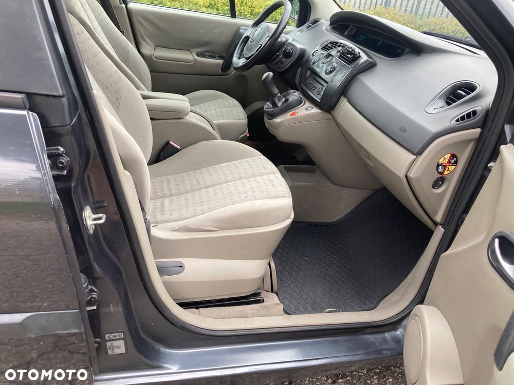 Renault Scenic 1.6 16V Confort Authentique - 10