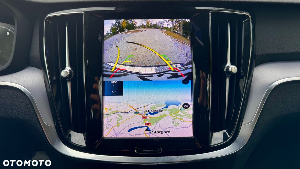 Volvo V60 B3 B DKG Momentum - 18