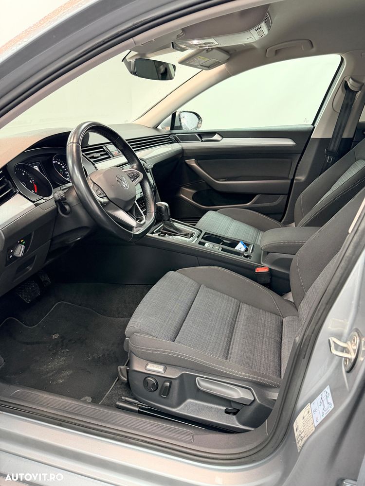 Volkswagen Passat 2.0 TDI DSG Comfortline - 27