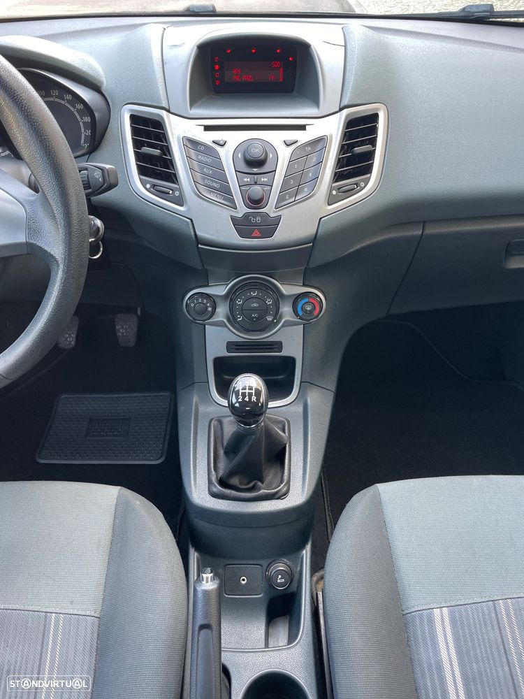 Ford Fiesta 1.25 Trend - 13