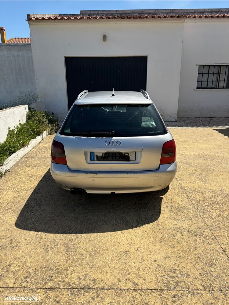 Audi A4 Avant 1.9 TDI Attraction - 10