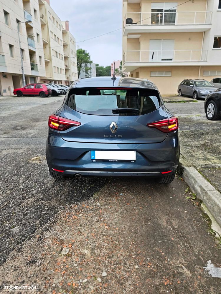 Renault Clio - 8