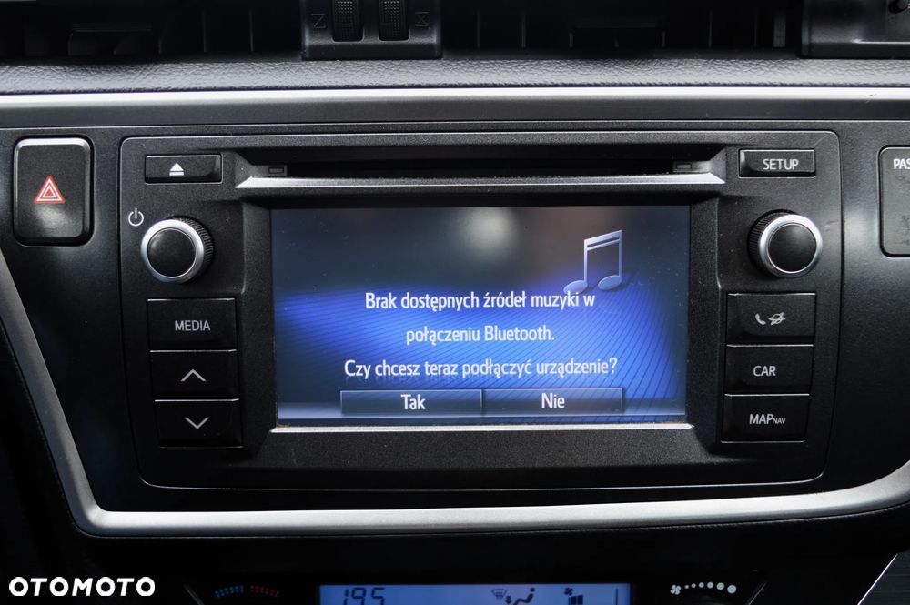Toyota Auris 1.6 Premium Comfort - 19
