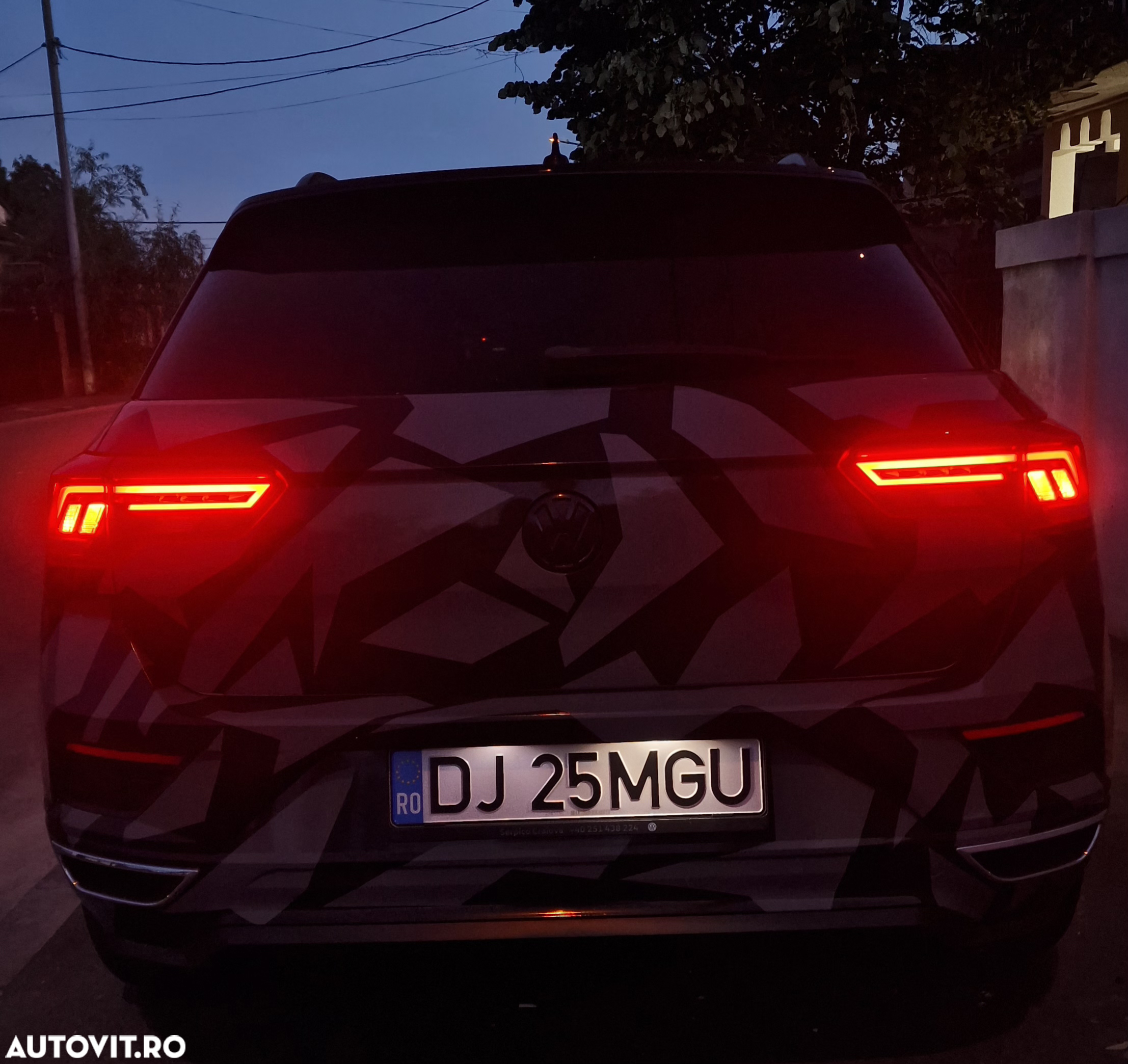 Volkswagen T-ROC - 9