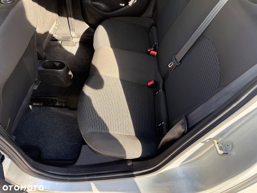 Opel Corsa 1.4 Cosmo - 22