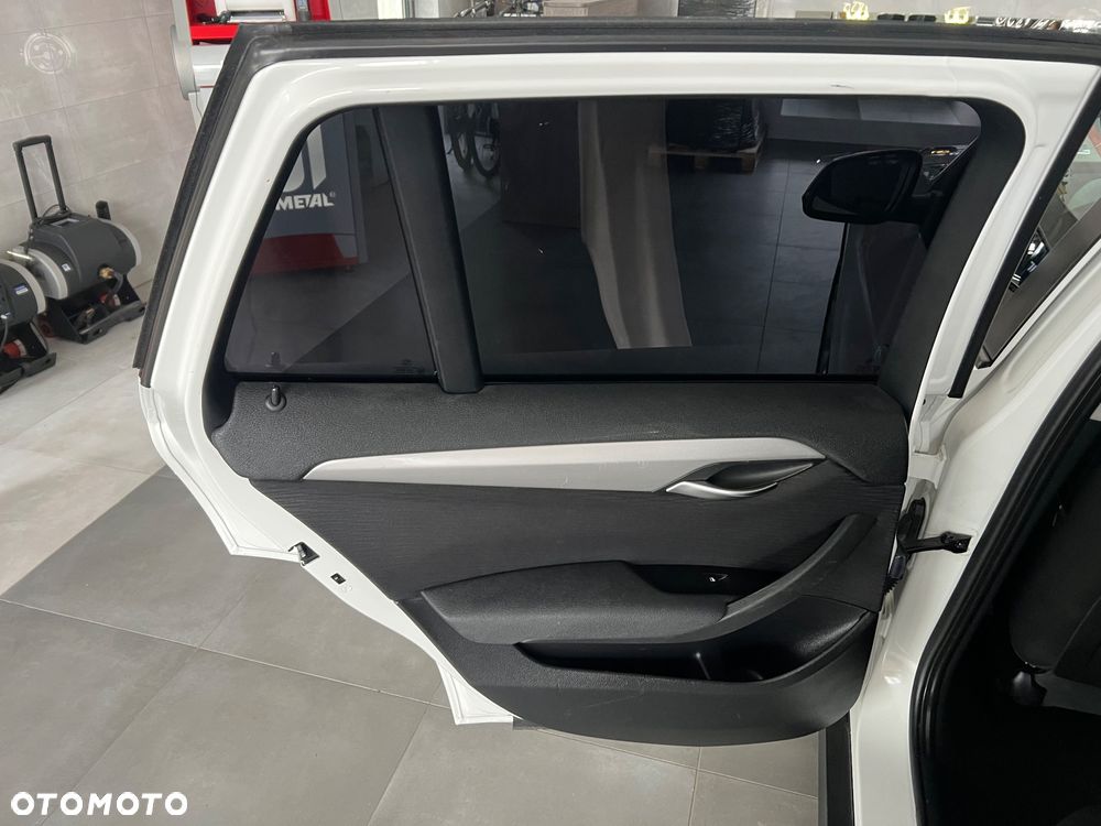 BMW X1 sDrive16d xLine - 21