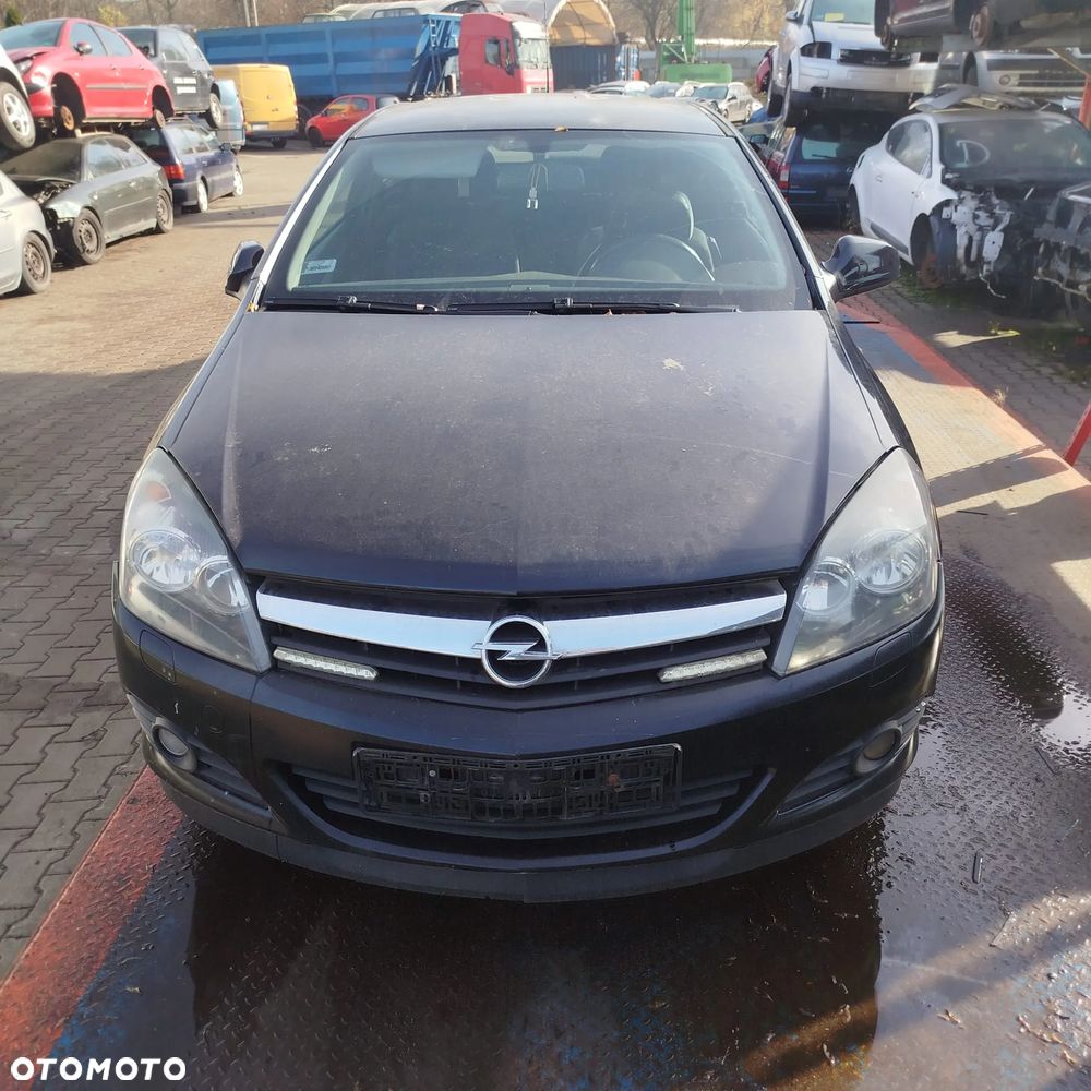 Opel Astra GTC na części . - 1