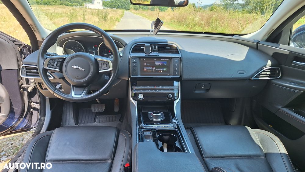 Jaguar XE E-Performance Aut. Prestige - 15