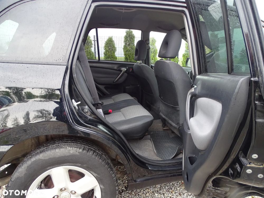 Toyota RAV4 - 12